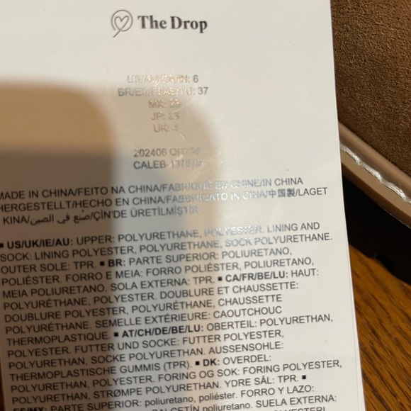 Shearling Hiking Boots for Women sz 6M
The Drop. New with Tags - Picture 6 of 6